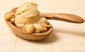 Découvrez notre recette de glace au beurre de cacahuètes sans sorbetière pour profiter de l’été