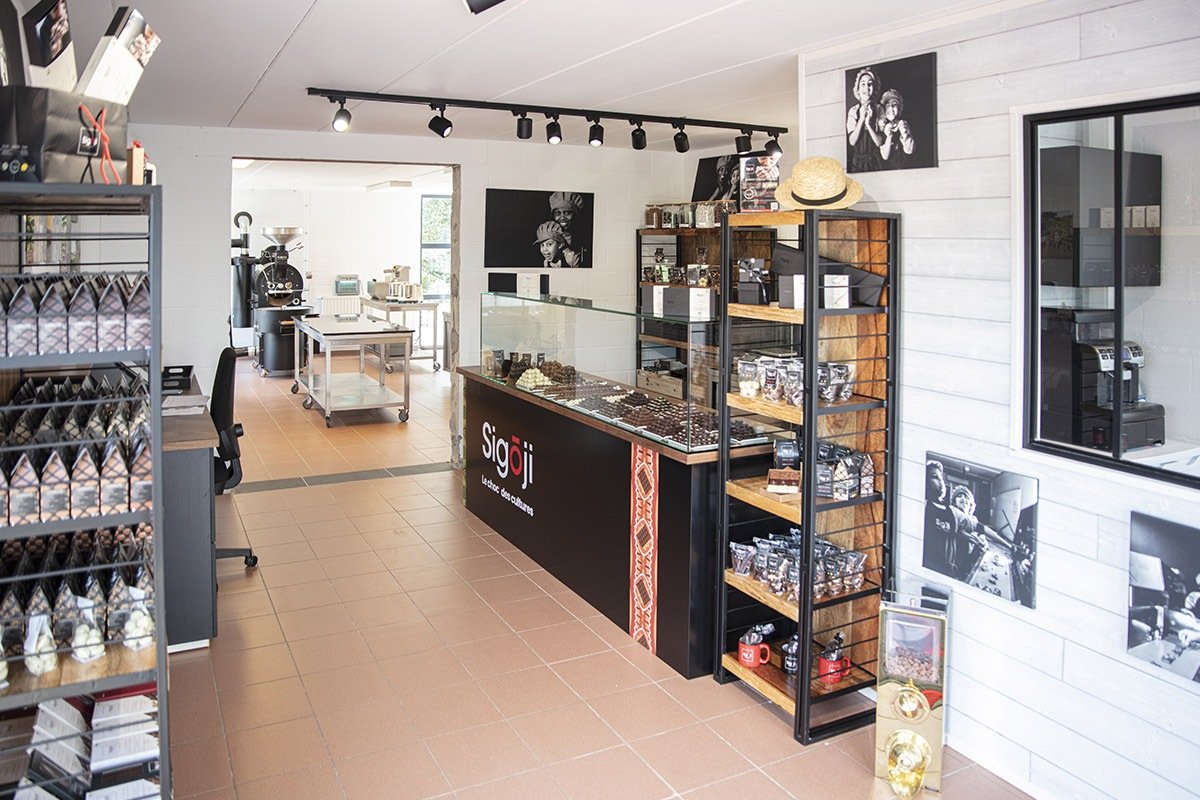 Sigoji Factory Shop in Rochefort