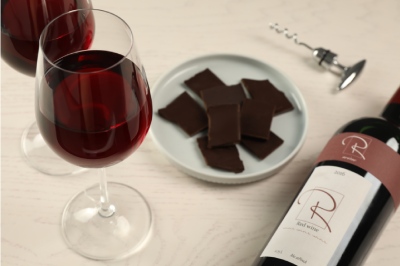What wines pair with chocolate?